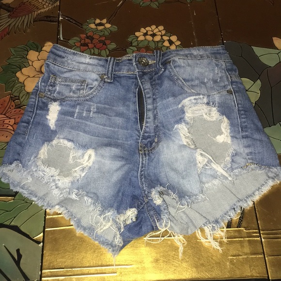 Short - Picture 2 of 9